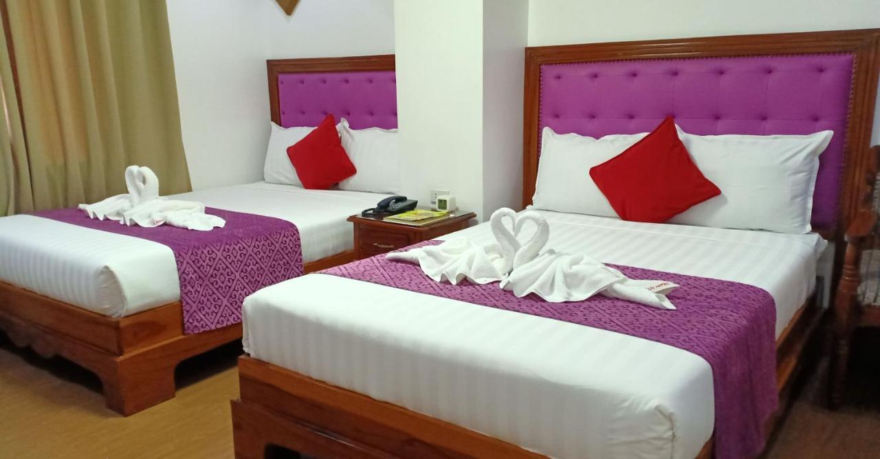 Cln Boutique Hotel Таклобан Екстериор снимка