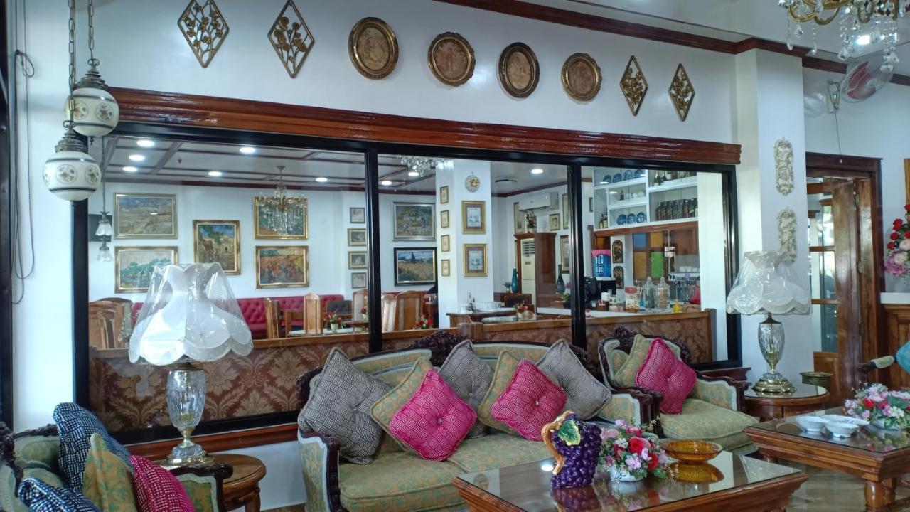 Cln Boutique Hotel Таклобан Екстериор снимка