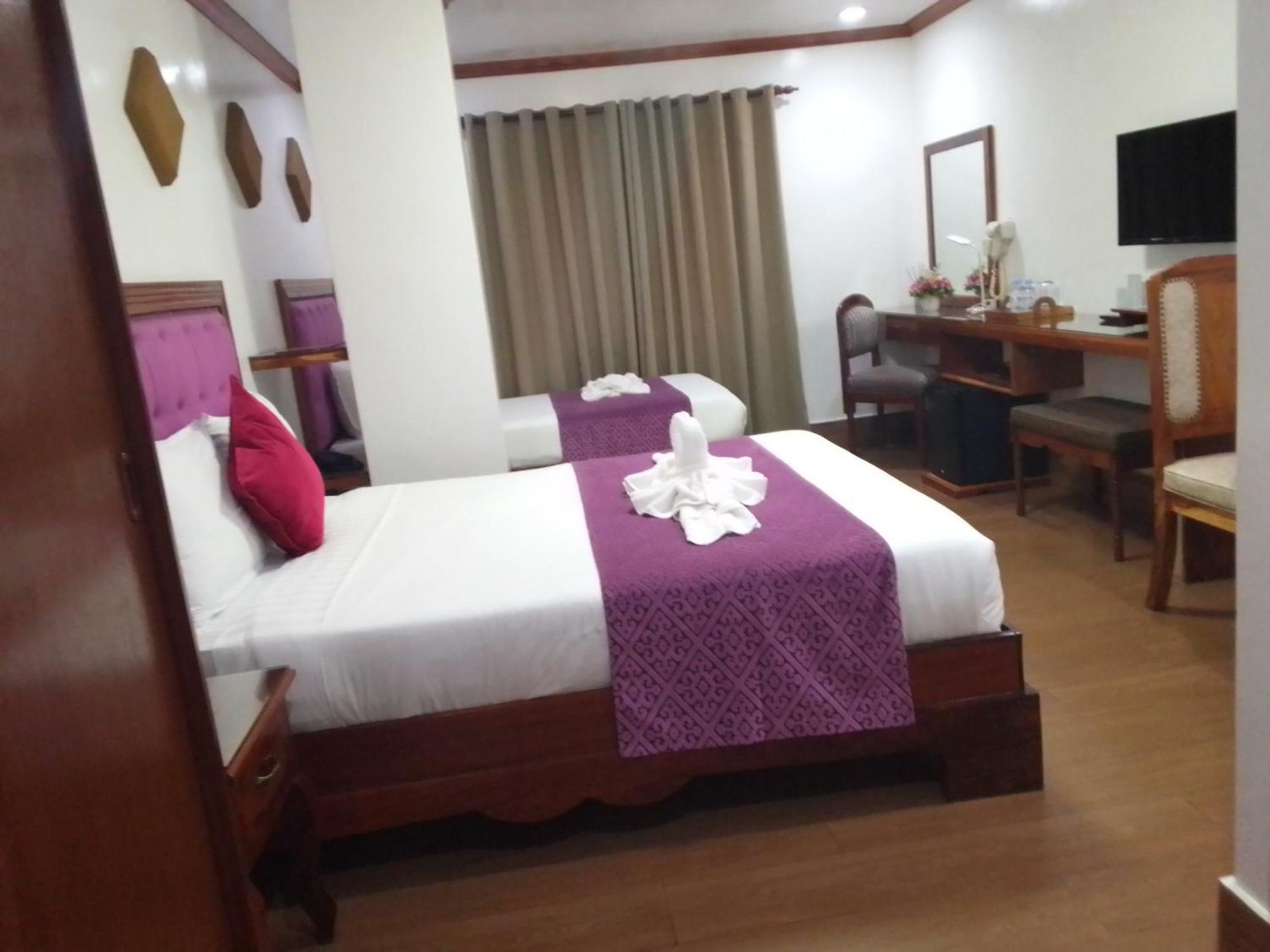 Cln Boutique Hotel Таклобан Екстериор снимка